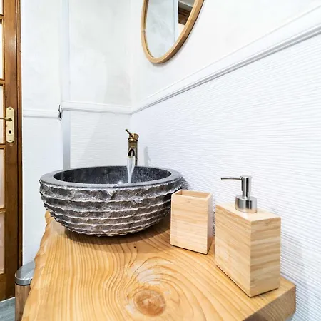 Newhouse Dei Mille Apartament *