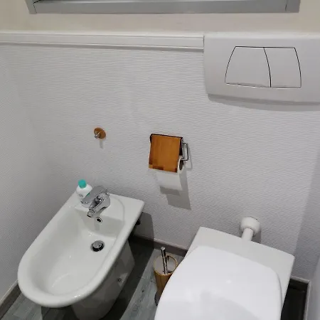 Newhouse Dei Mille * Bari