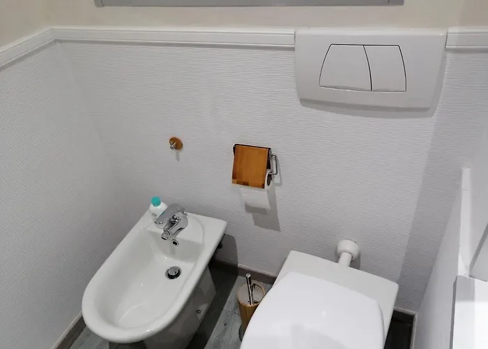 Newhouse Dei Mille * Bari